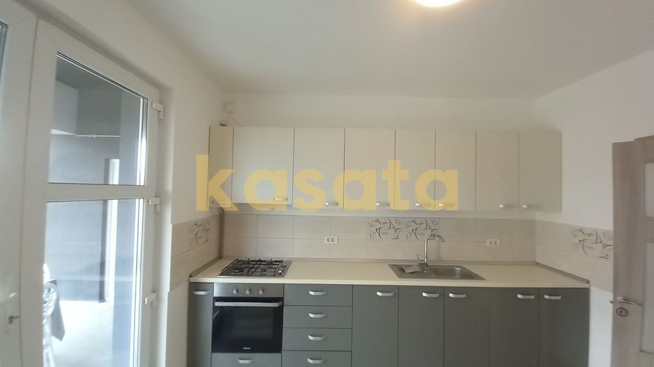 Vilă Modernă 4 Camere | Curte Privată | Zonă Excelentă & Facilități - Poză 4