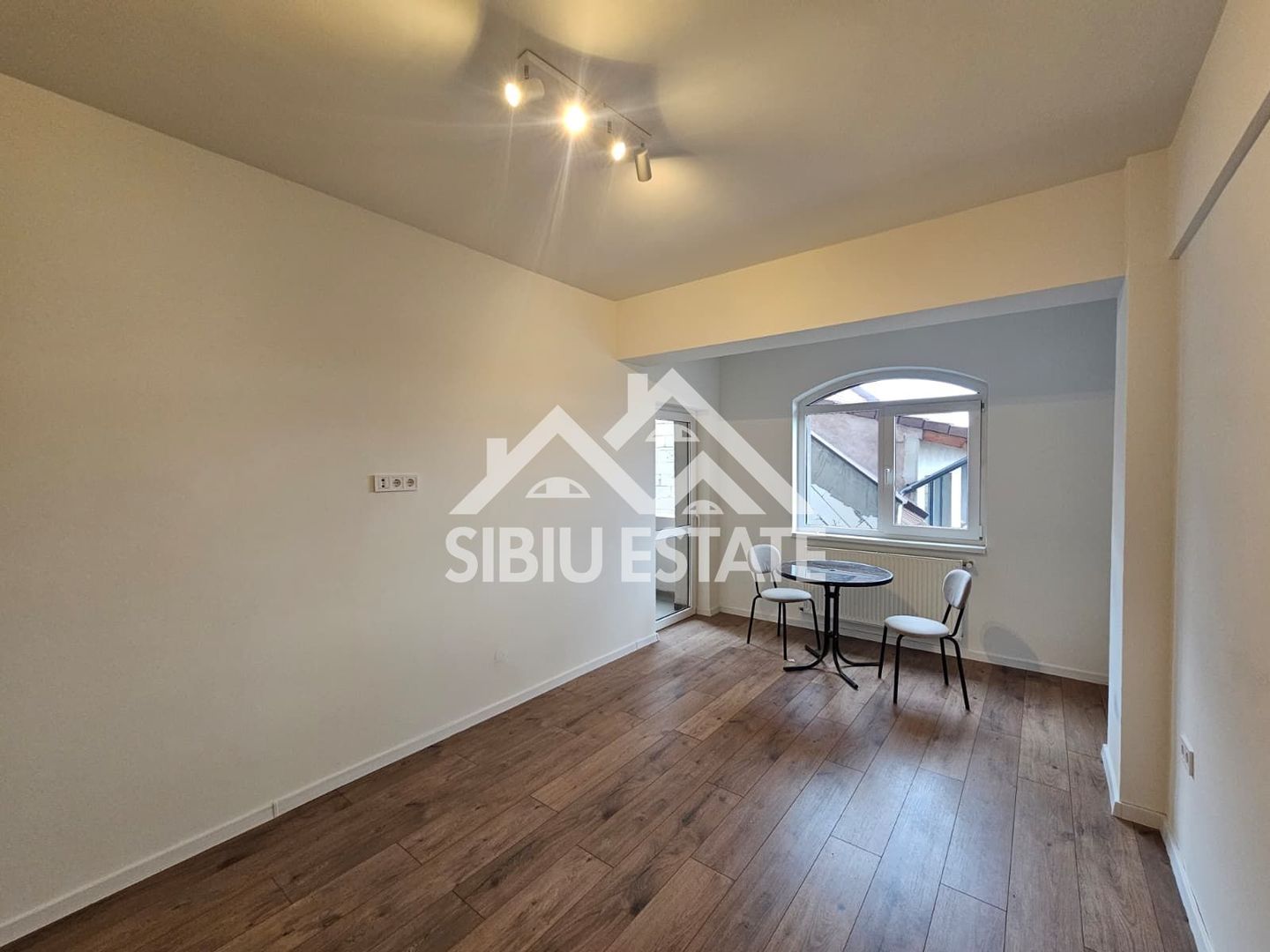 Spatiu birou de inchiriat Sibiu central - Poză 10