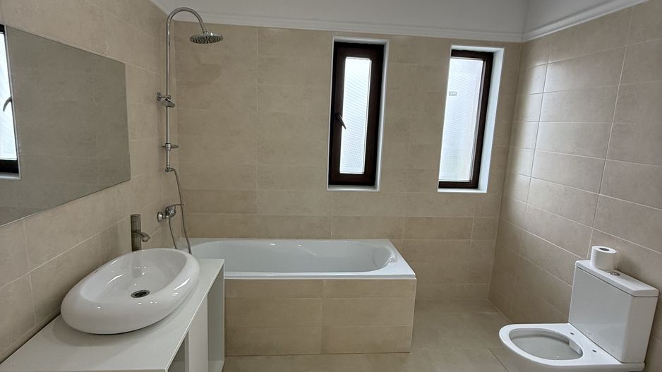 Vila 4 camere cu arhitectura deosebita langa pădure in Corbeanca ! - Poză 13