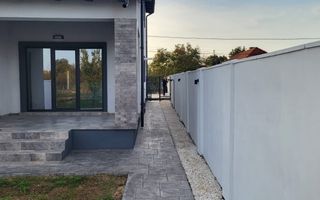 1\2 Duplex Utvin P+E,5 Camere,2 Bai,Toate Utilitatile - Poză 3