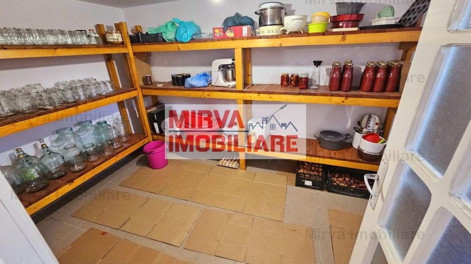 Vanzare vila 6 camere + spatiu comercial, mobilata si utilata, in Blejoi - Poză 63