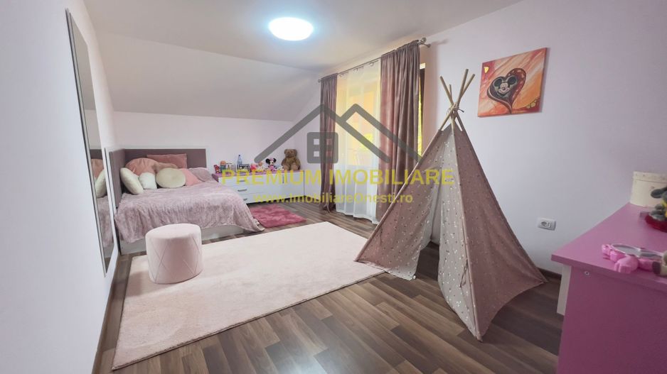 Vilă P+M cu teren de 4.200 mp + Garaj - Onești - Poză 19