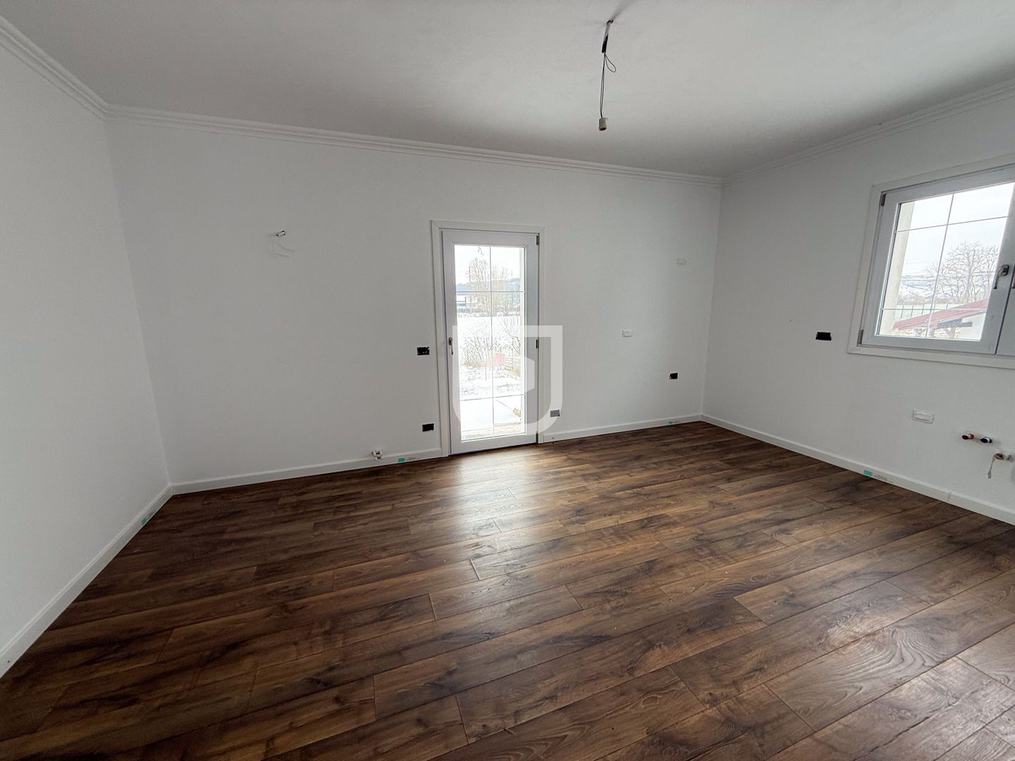 Casă S+P+E, 320 mp utili, teren 2.650 mp – zona Aurel Vlaicu, Suceava - Poză 14