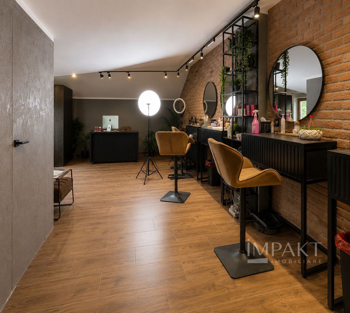 Spațiu comercial de vanzare – salon activ, randament imediat - Poză 13