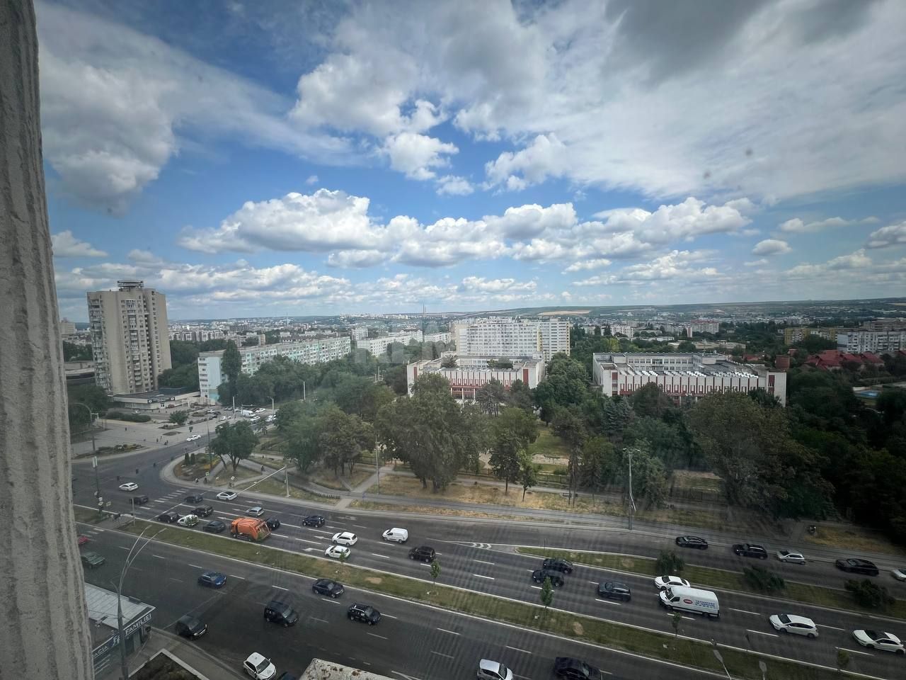Apartament  cu 1 Cameră + Living pe Bd. Dacia, Botanica - Poză 12