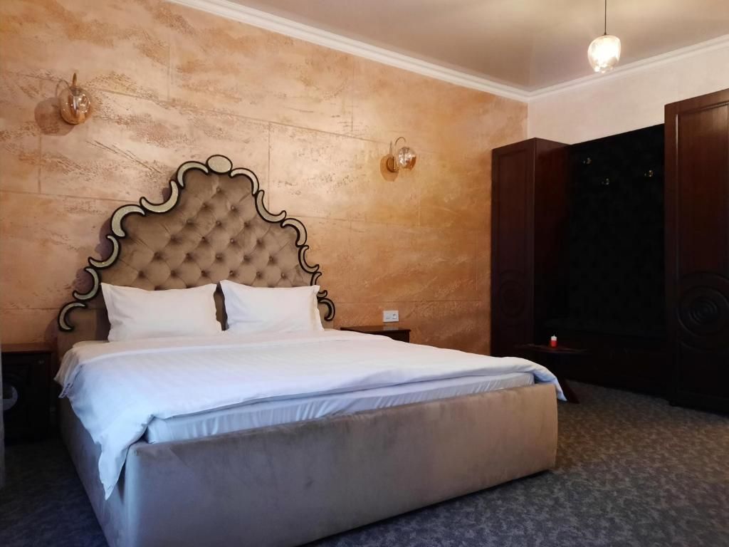 Domeniu turistic, zona pitoreasca, priveliste, aer curat, Fundata, Brasov - Poză 18
