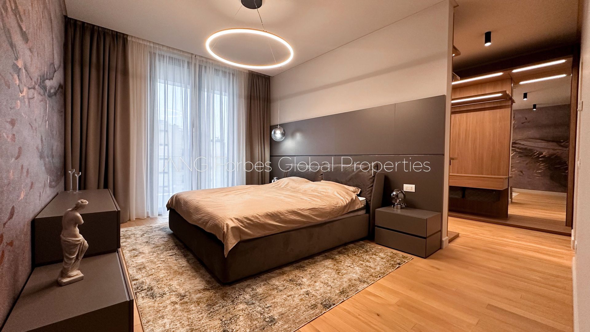 Rahmaninov Residence | 4 Camere cu Vedere Panoramică - Poză 7
