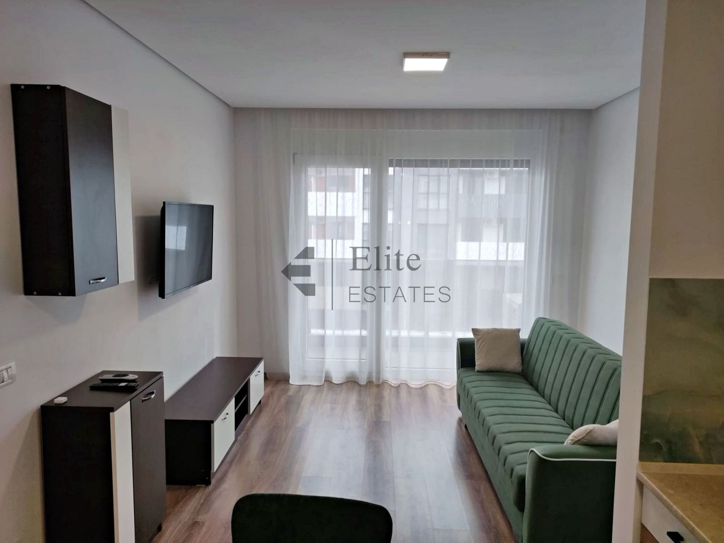 Apartament modern cu 2 camere West Residence - Poză 1