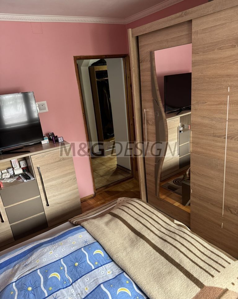 Apartament 2 camere Aradului etaj 1 cu centrala - Poză 10