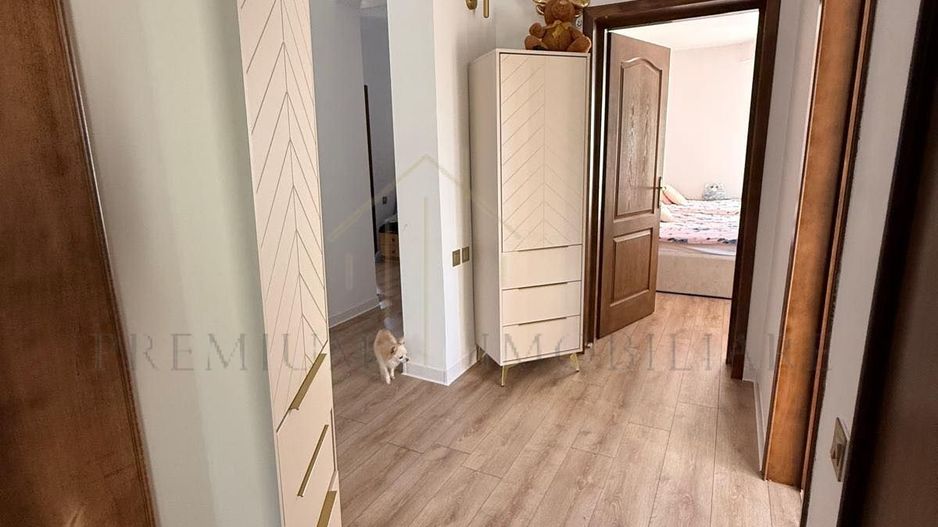 Casa de Vânzare la 4 km de Onești - Poză 8