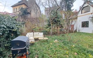 Apartament 2 camere la casa, curte si garaj! zona centrala! - Poză 1