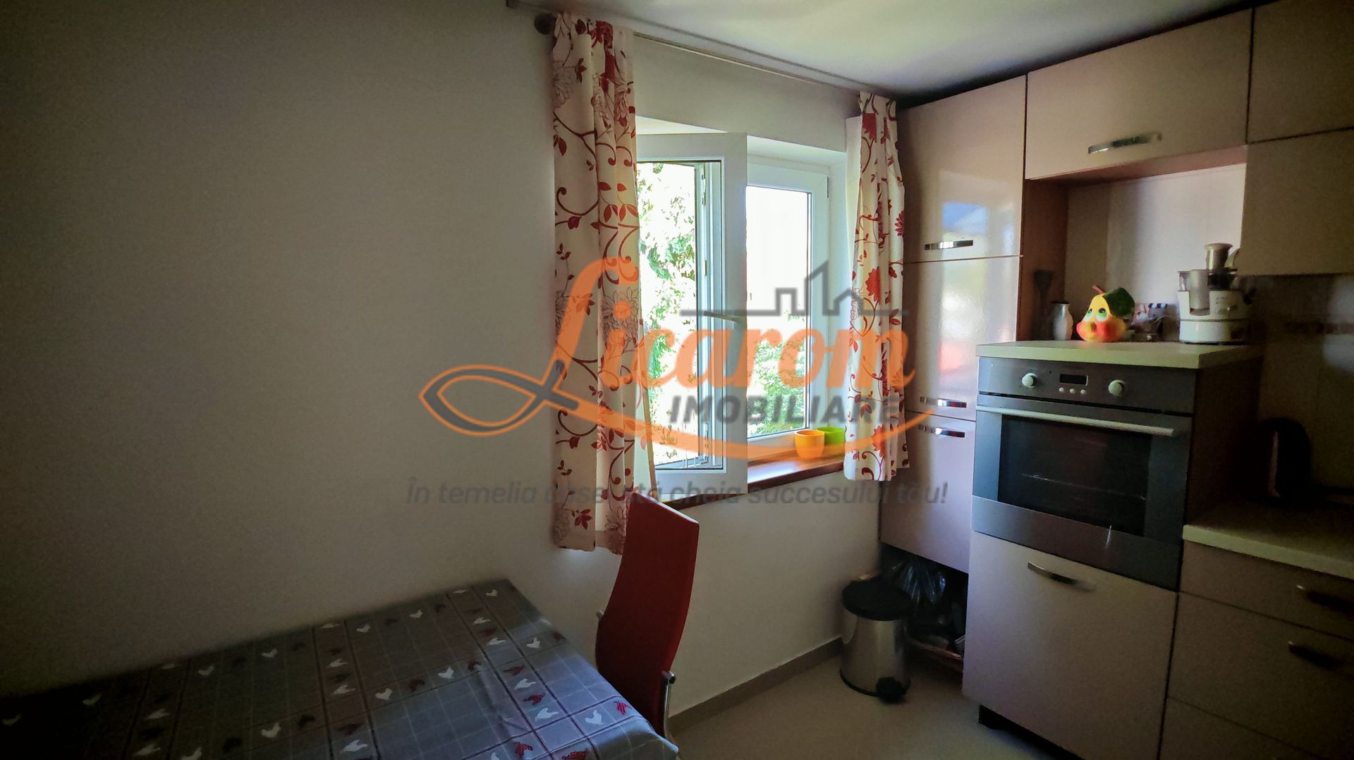 Apartament la casa + anexa gospodareasca, zona Blumana -Bartolomeu. - Poză 11