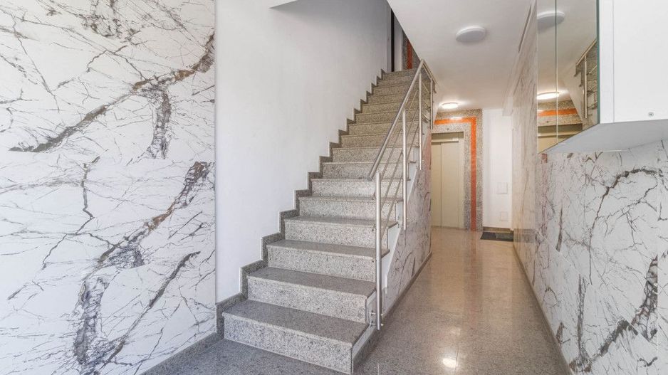 Apartament 3 camere Sisesti - vedere catre lac - Poză 11