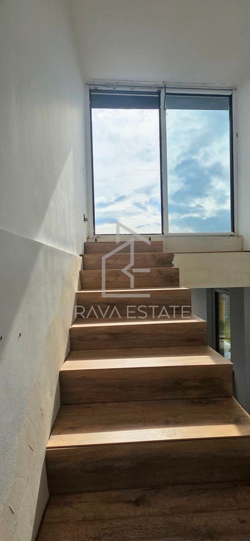 Duplex finisat, 170 mp, teren 250mp, 4 camere, 2 băi, 2 terase, Grigorescu - Poză 6
