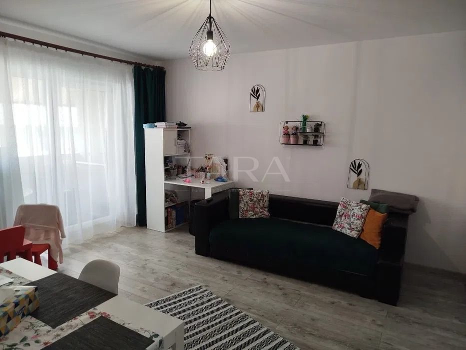 Apartament cu 2 camere, parcare cu CF, zona Sub Cetate, Florești. - Poză 3