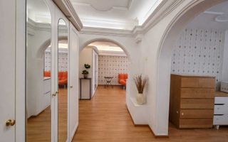 Apartament luminos 2camere, cu vedere la parcul Tineretului. Cu Centrala proprie - Poză 2