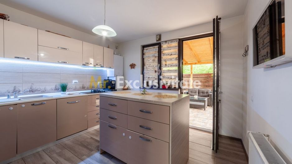 Casa cu 5 camere Stefanesti, Aleea Viilor, AG - Poză 3