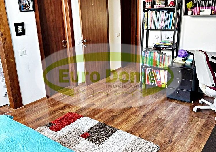 Apartament cu 3 camere 84mp utili in bloc vila -Tractoru - Poză 8