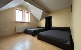 De închiriat Etaj + Mansardă 180 mp | 7 Camere cu 7 Băi | Lupeni - Poză 9