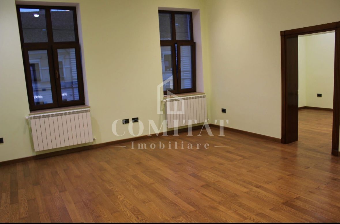 Oportunitate! Apartament 3 camere | Zona Ultracentrală - Poză 2