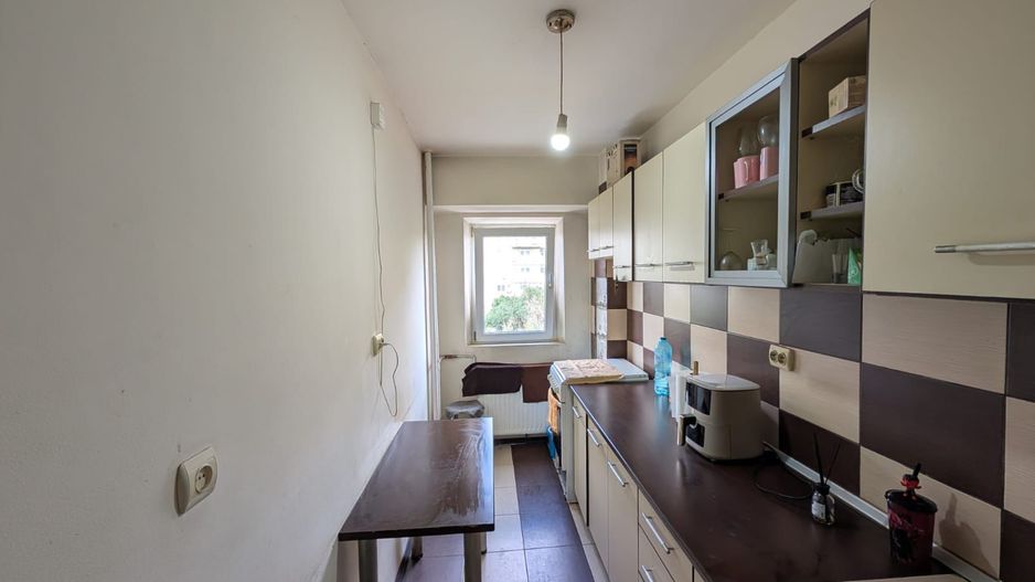 Garsonieră Spațioasă de Renovat în Zona Sebastian - Calea Rahovei - Poză 5