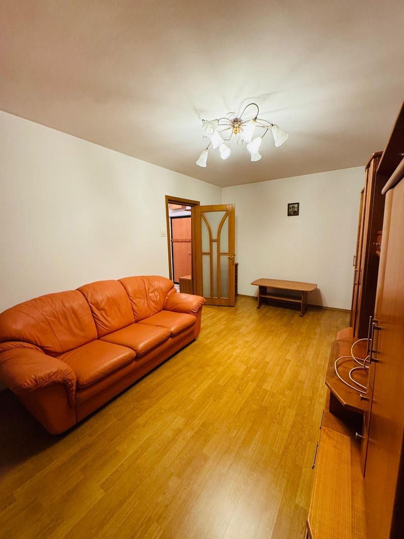 Apartament cu 3 camere de vanzare Drumul Taberei - Poză 2