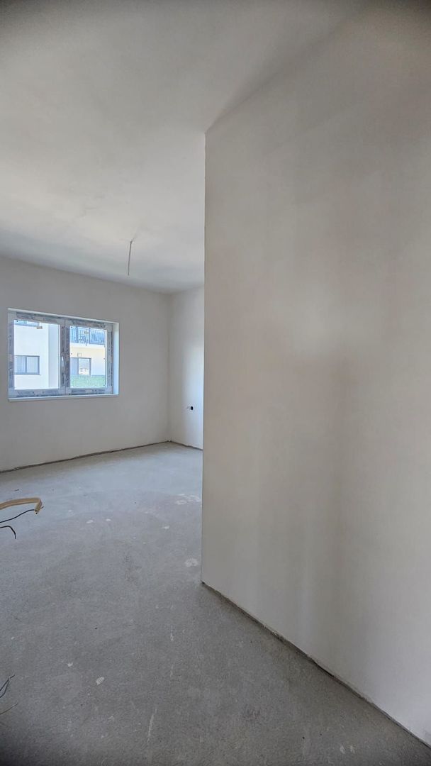 Apartament 3 camere 2 bai camara pe balcon si loc parcare Selimbar - Poză 5