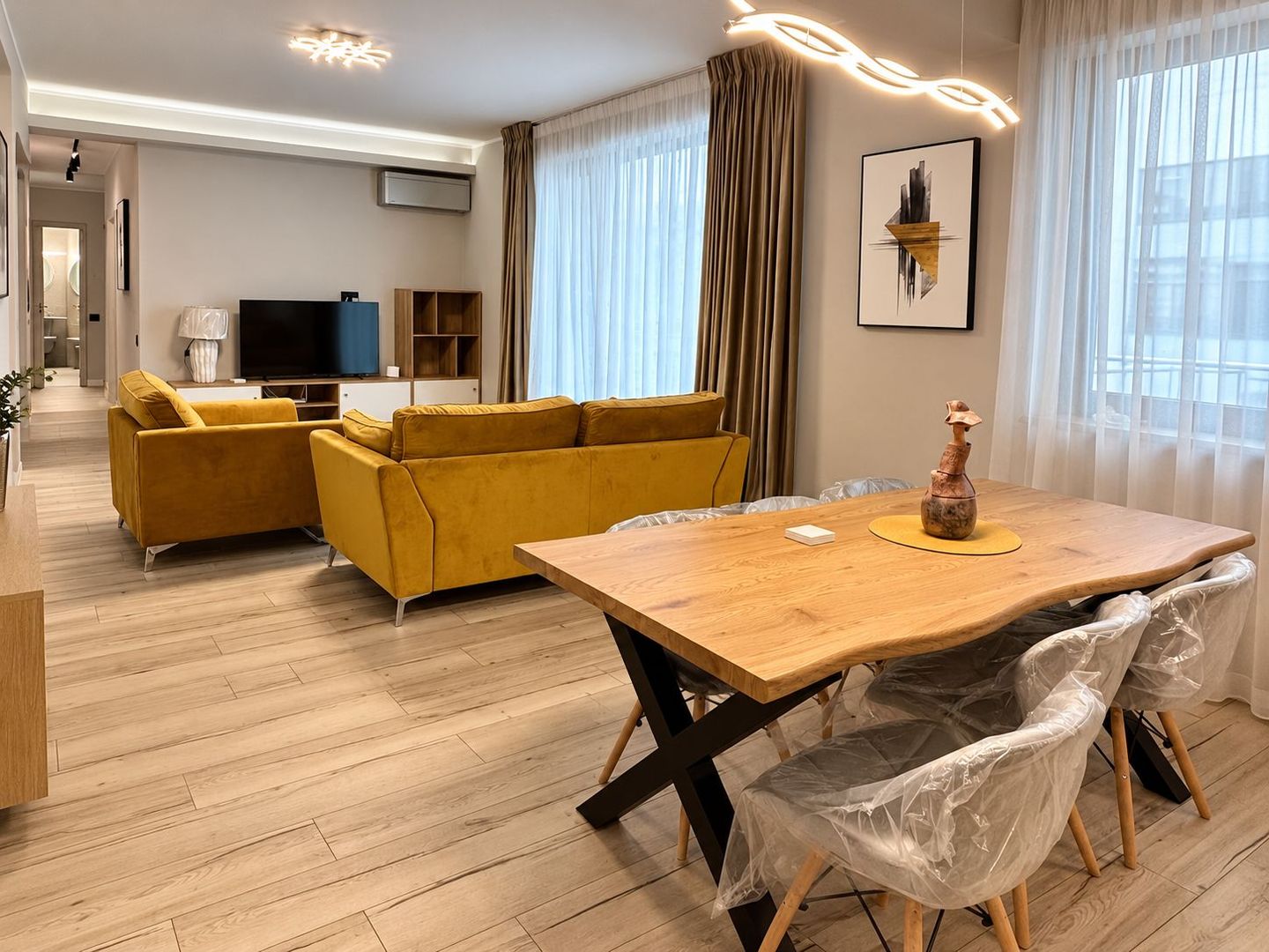 For Rent | Premium 3-Room Apartment | 93 sqm | Terrace | Piața Romană - Poză 3