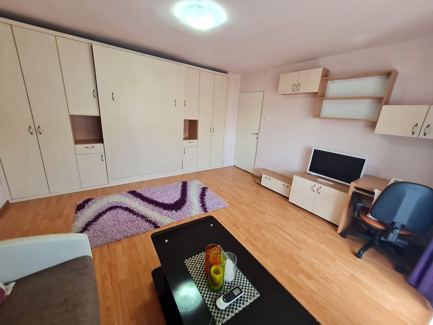 La 10 minute de Piața Unirii - Poză 2