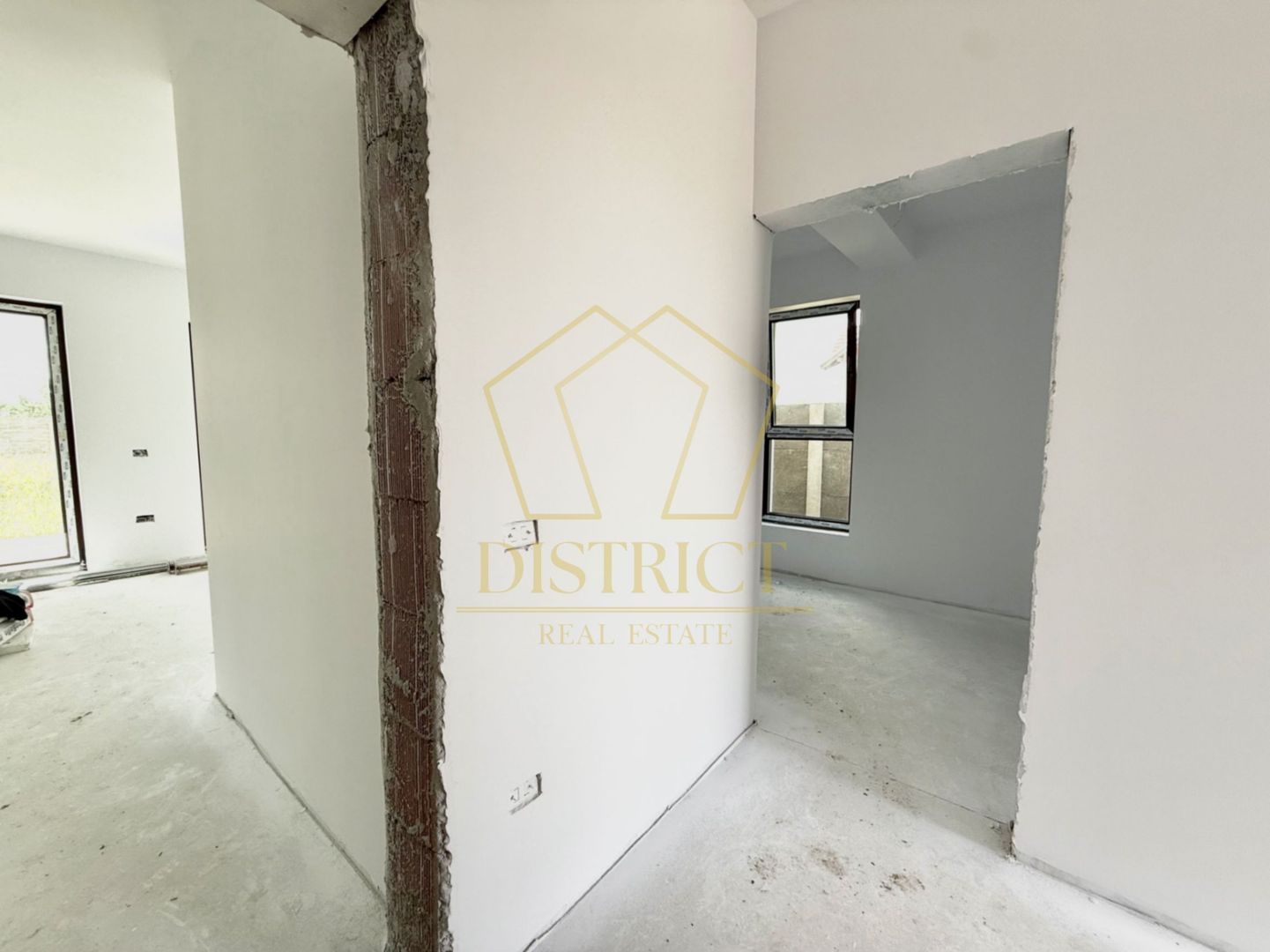 Duplex spatios cu 4 camere | Covaci - Poză 7