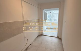 De vânzare apartament 2 camere – Pietonalul Unirii - Poză 5