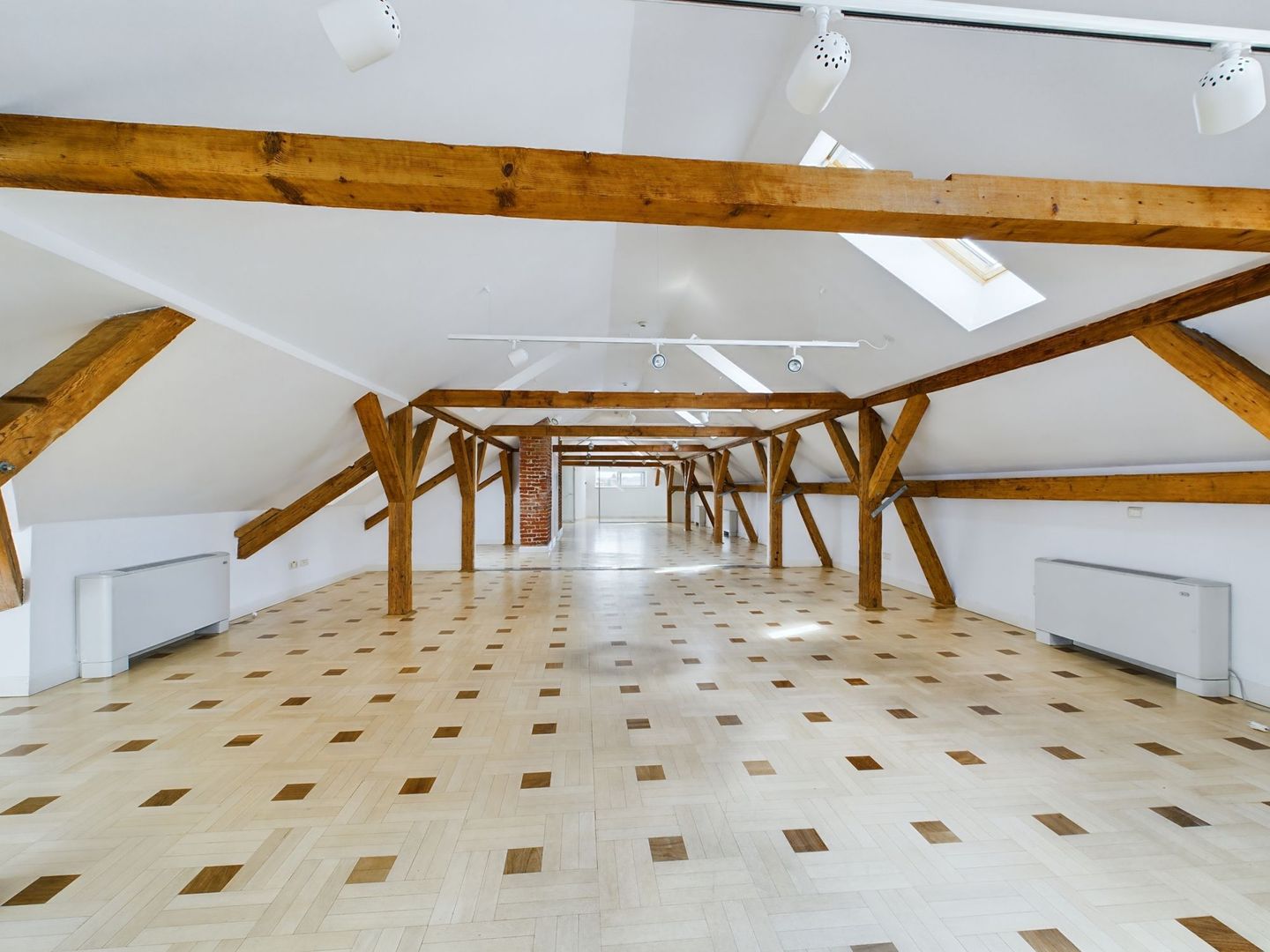 Spații de birouri lângă Tribunal - Poză 9