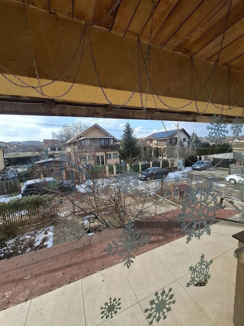 Vilă cu 5 camere și 2 băi, teren 650 mp, în zona Horpaz, Iași - Poză 4