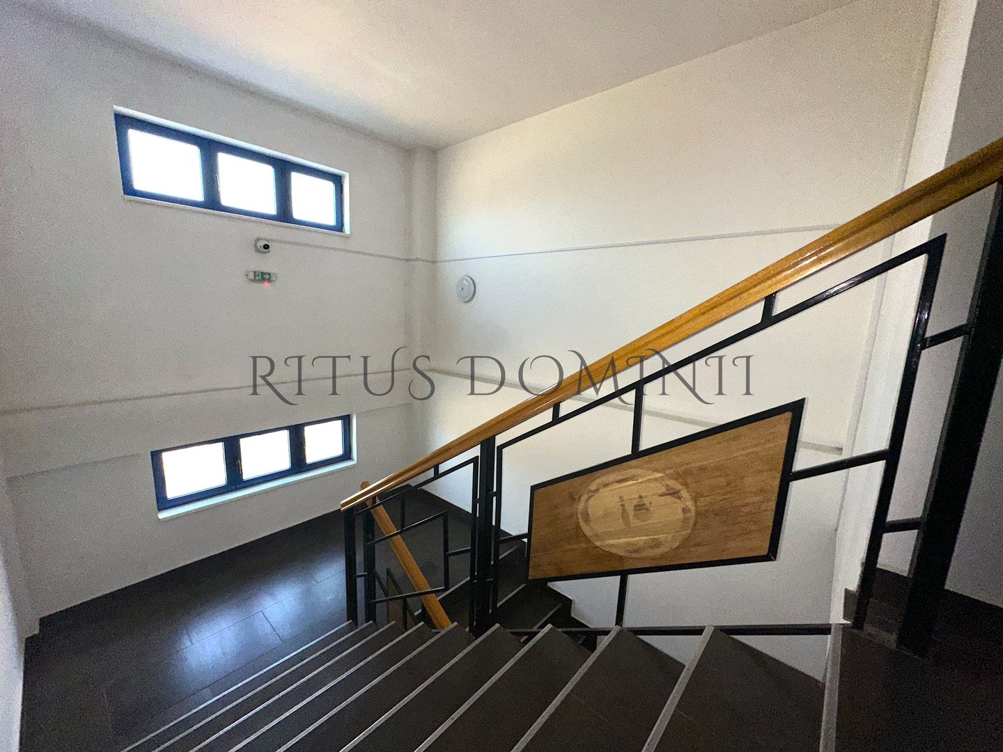 Hotel superb de vânzare, Bihor, 16 camere - Poză 8