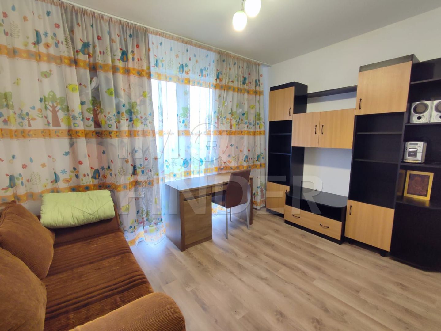 3 camere cu Parcare Exterioara  Buna Ziua PET Friendly - Poză 15