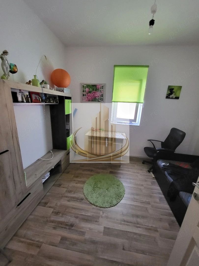 Casa cu teren sanandrei zona centrala - Poză 2