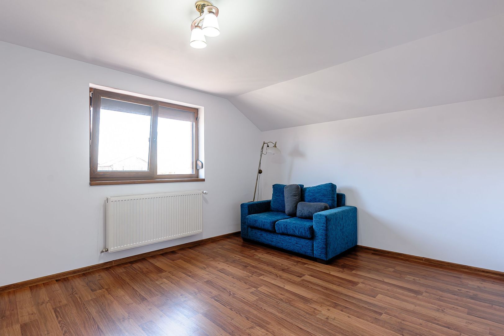 Vilă cu 4 dormitoare în Livada - Poză 5