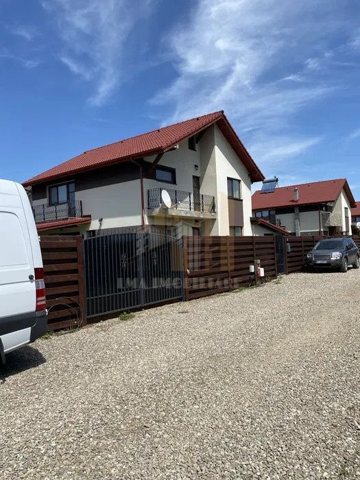 Casa individuala Cartier Izvor Tarlungeni Brasov - Poză 1