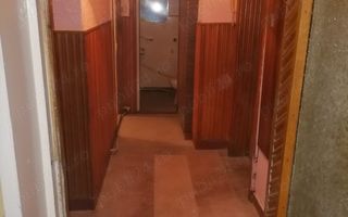BRASADAS vinde apt 4 camere etaj 4/4 in centru. - Poză 1