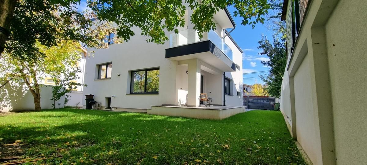 Casă spectaculoasă – 314 mp utili, cramă, terase, 7 camere, teren 432 mp - Poză 1