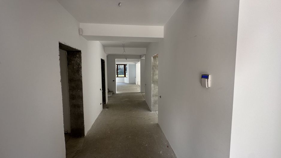 PARADISUL VERDE, VILA 507 MP, LOT 1.095 MP! - Poză 8