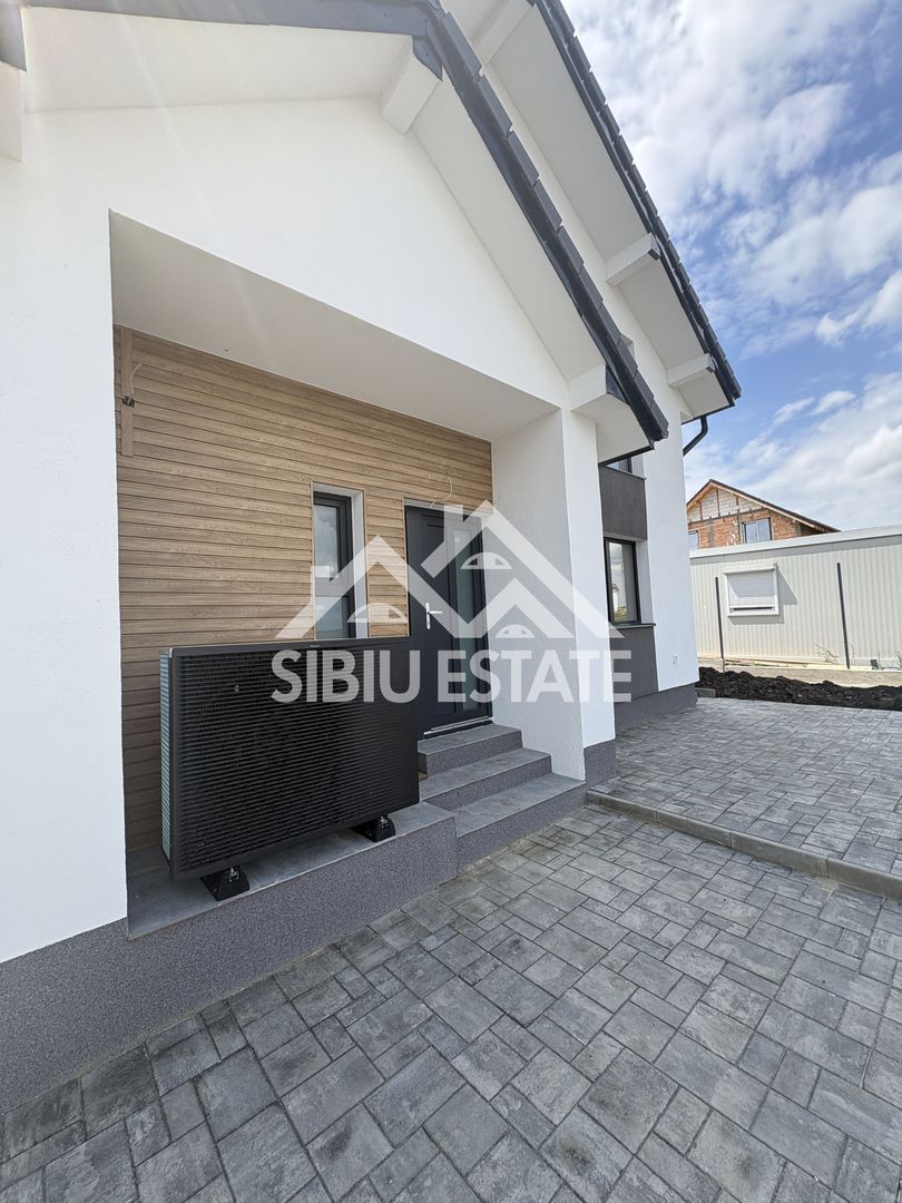 Casa individuala cu Pompa de Caldura Daikin | 441 mp teren COMISION 0 - Poză 3
