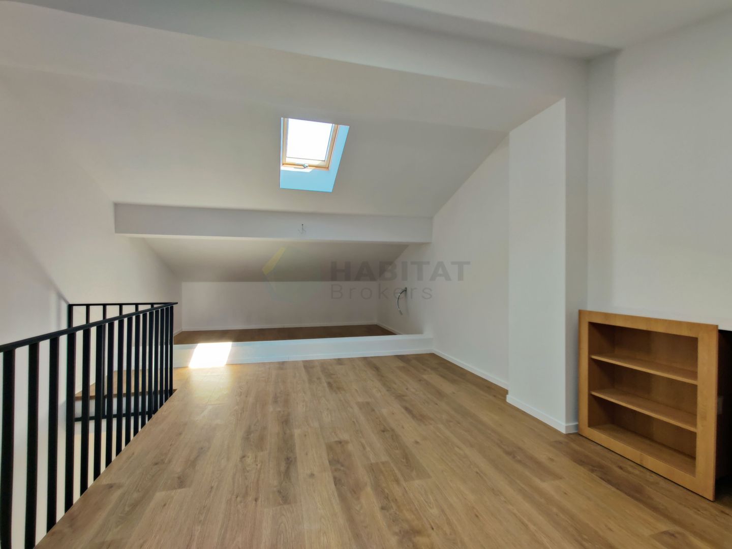 Apartament cu gradina proprie, doua locuri de parcare, gata de mutat - Poză 24