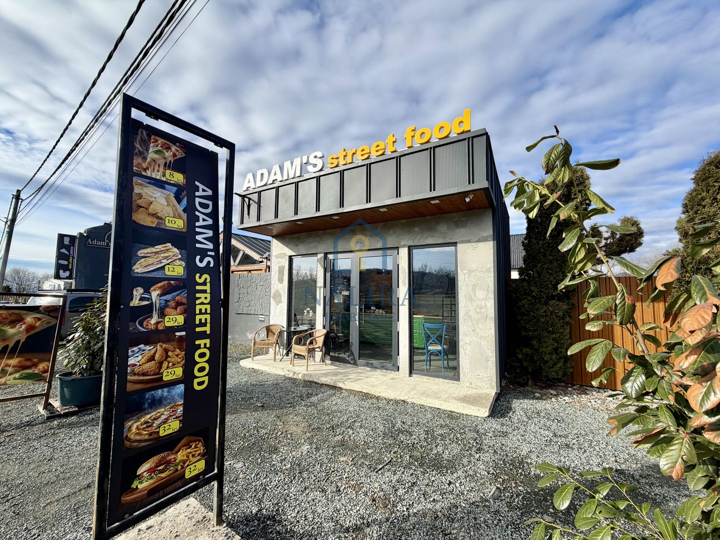 Proprietate unică de vânzare – piscină, restaurant, terasă - Poză 13