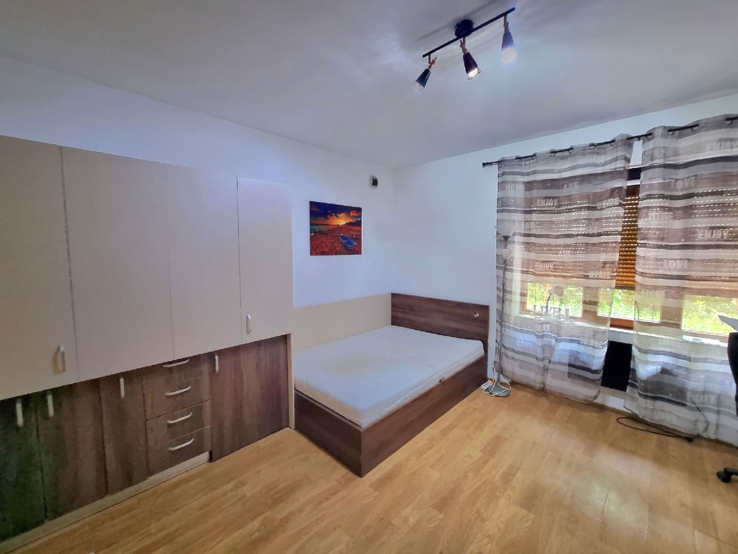 Zona Politehnica- Apartament cu 1 Cameră - Poză 1