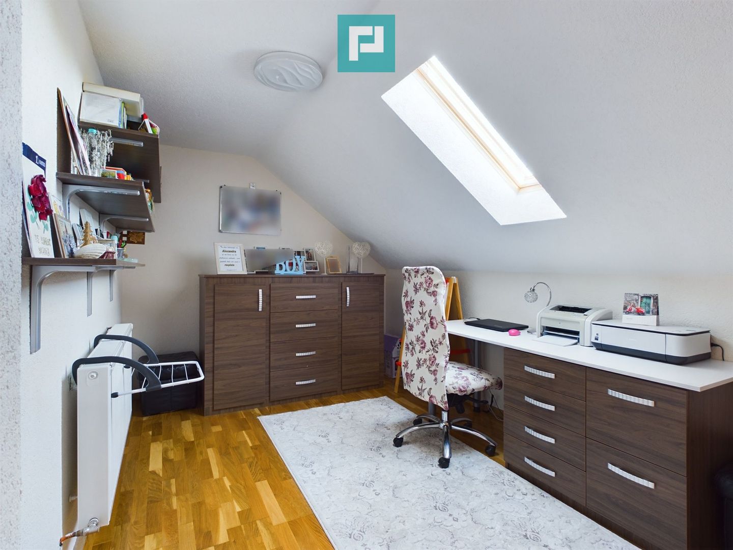 Vilă cu mansardă în Bujac - Poză 10