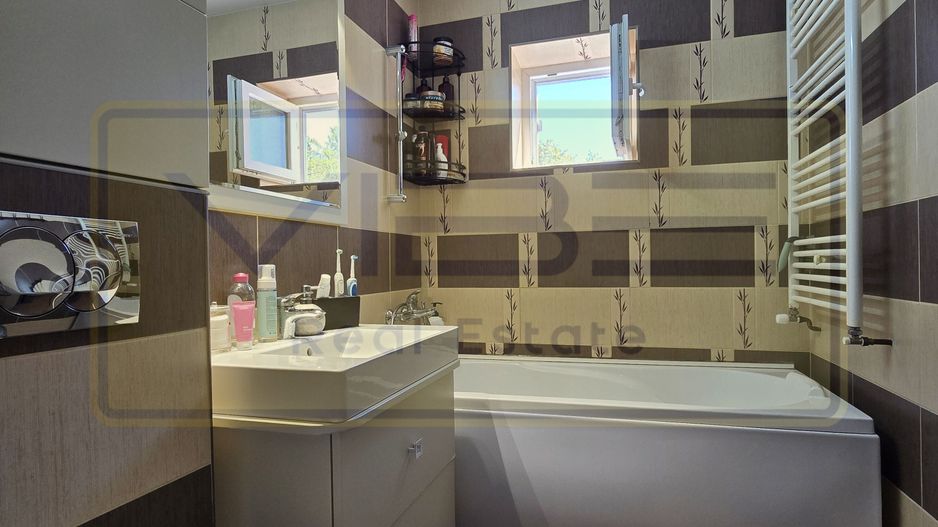 3 camere - 2 bai- decomandat - parcare - Pacurari - Canta - Poză 19