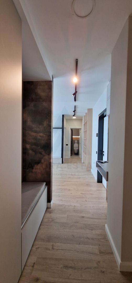 Apartament lux 80 mp utili 3 camere 2 bai si parcare subterana - Poză 13