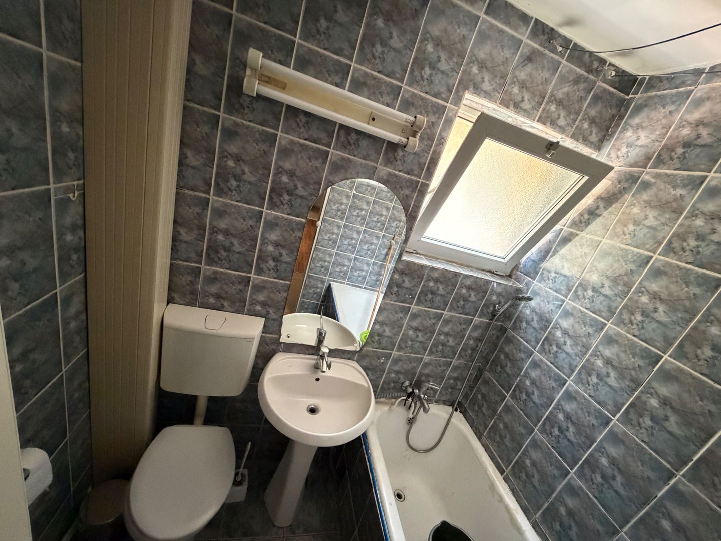 Apartament 2 camere de inchiriat, etaj 1 - zona Cetate - Poză 7