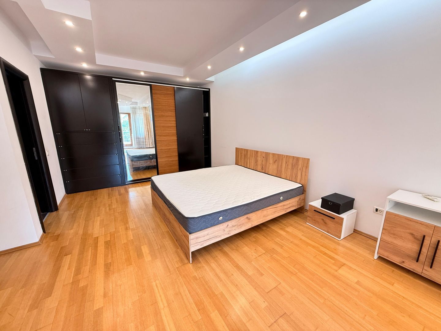 Apartament 3 camere Herastrau | Aron Cotrus - Poză 1